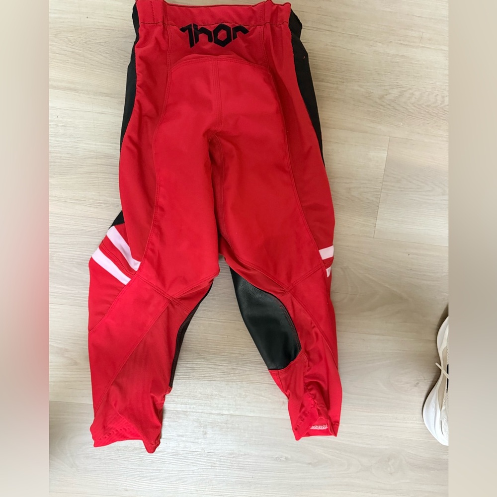 Thor PULSE CUBE Red White Moto Cross Enduro Kids Pants size 5/6 - Picture 2 of 7
